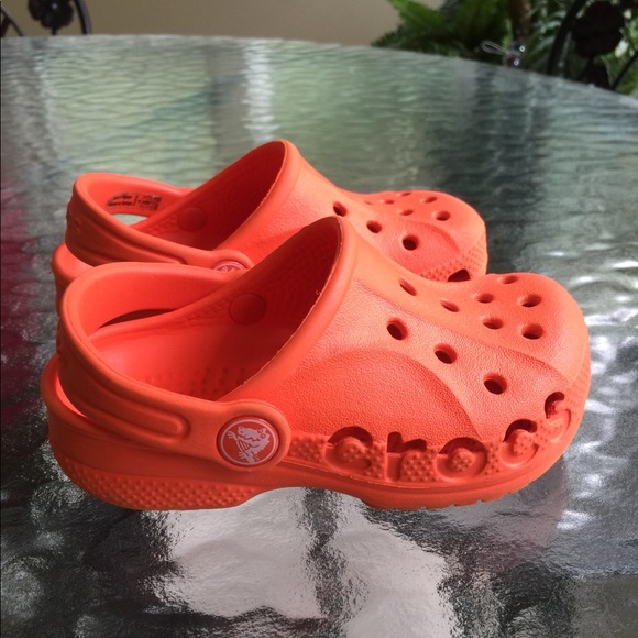 crocs toddler 9